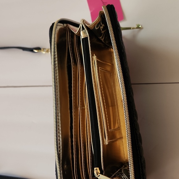 NWT Betsey Johnson Black and Red Quilted Crossbody Bag - Picture 7 of 10